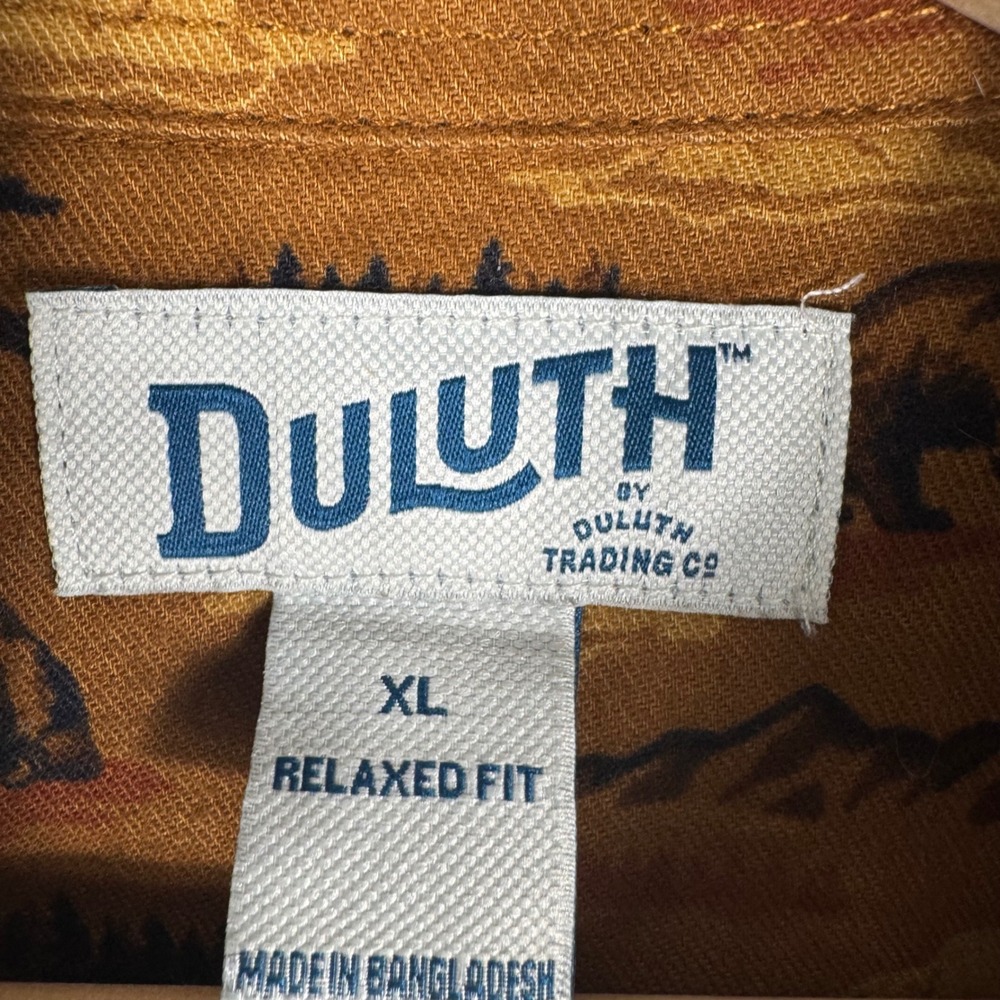 Duluth Trading Co Relaxed Fit Bear Mountain Print Shirt Men XL Button Down Brown - Picture 4 of 7